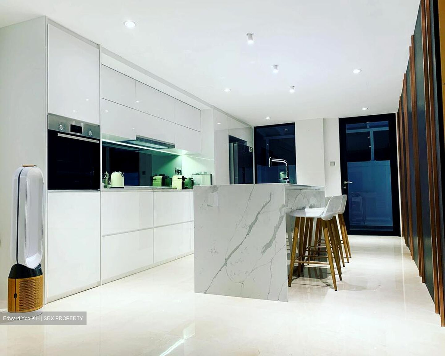 Hillcrest Park (D11), Terrace #503627181